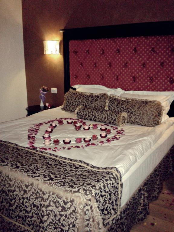 Hotel Galany เรอเดออุตสิ ภายนอก รูปภาพ