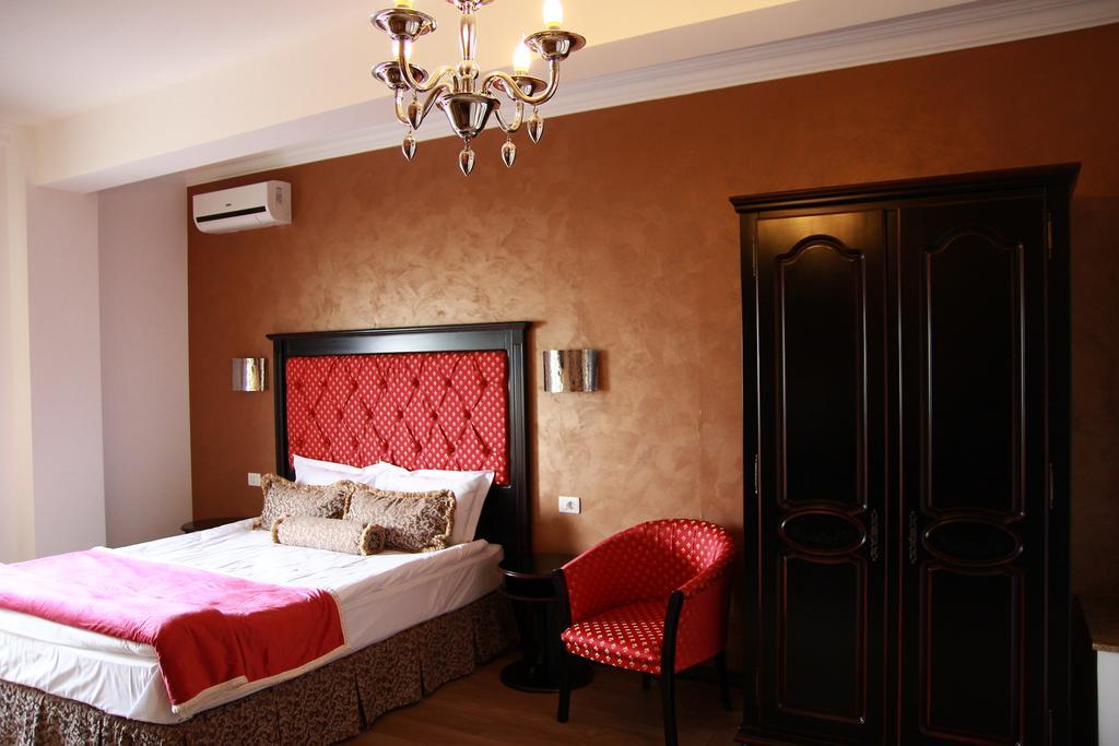 Hotel Galany เรอเดออุตสิ ภายนอก รูปภาพ